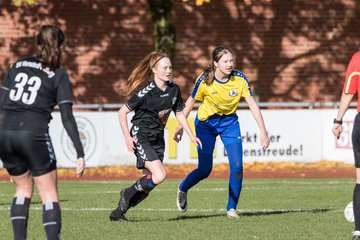 Bild 139 - wBJ TuS Felde - SV Henstedt Ulzburg : Ergebnis: 1:8